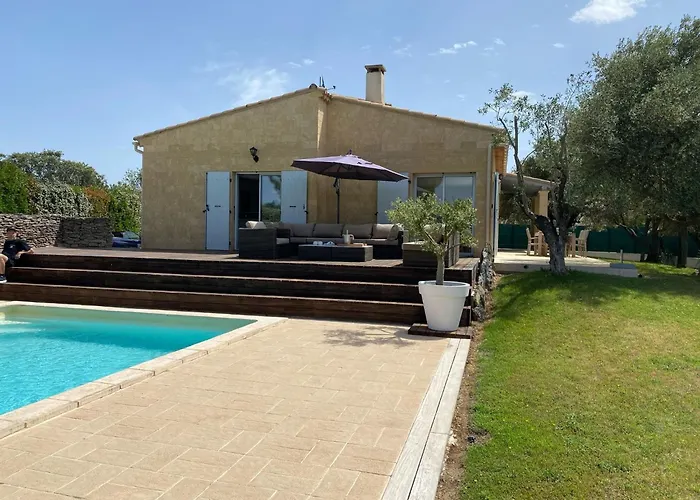 Jardin D'uzes - Climatisee Avec Piscine Saint-Quentin-la-Poterie